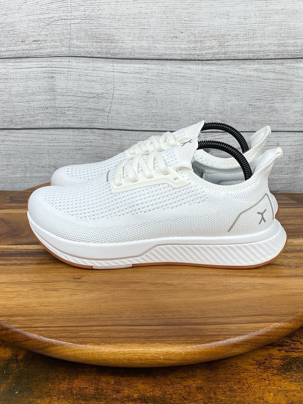 Flux Footwear Adapt Runner White Gum Shoes Zero Drop Women’s Size 9.5